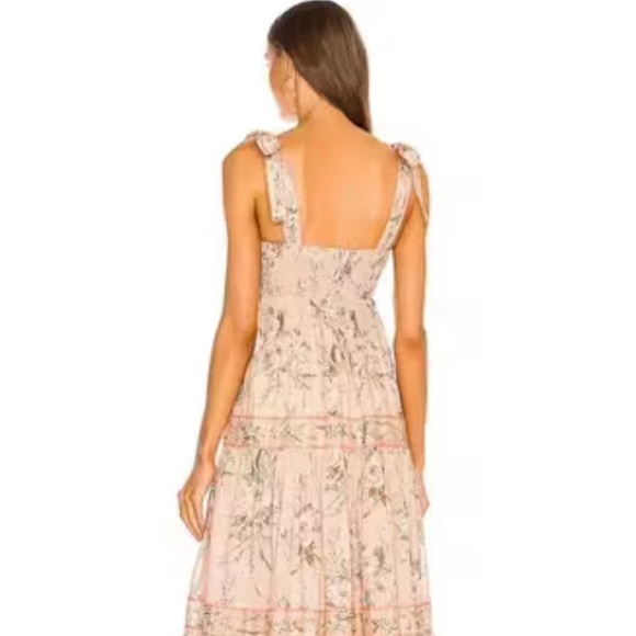 Excellent condition dress. Very classy and comfortable - Picture 5 of 9